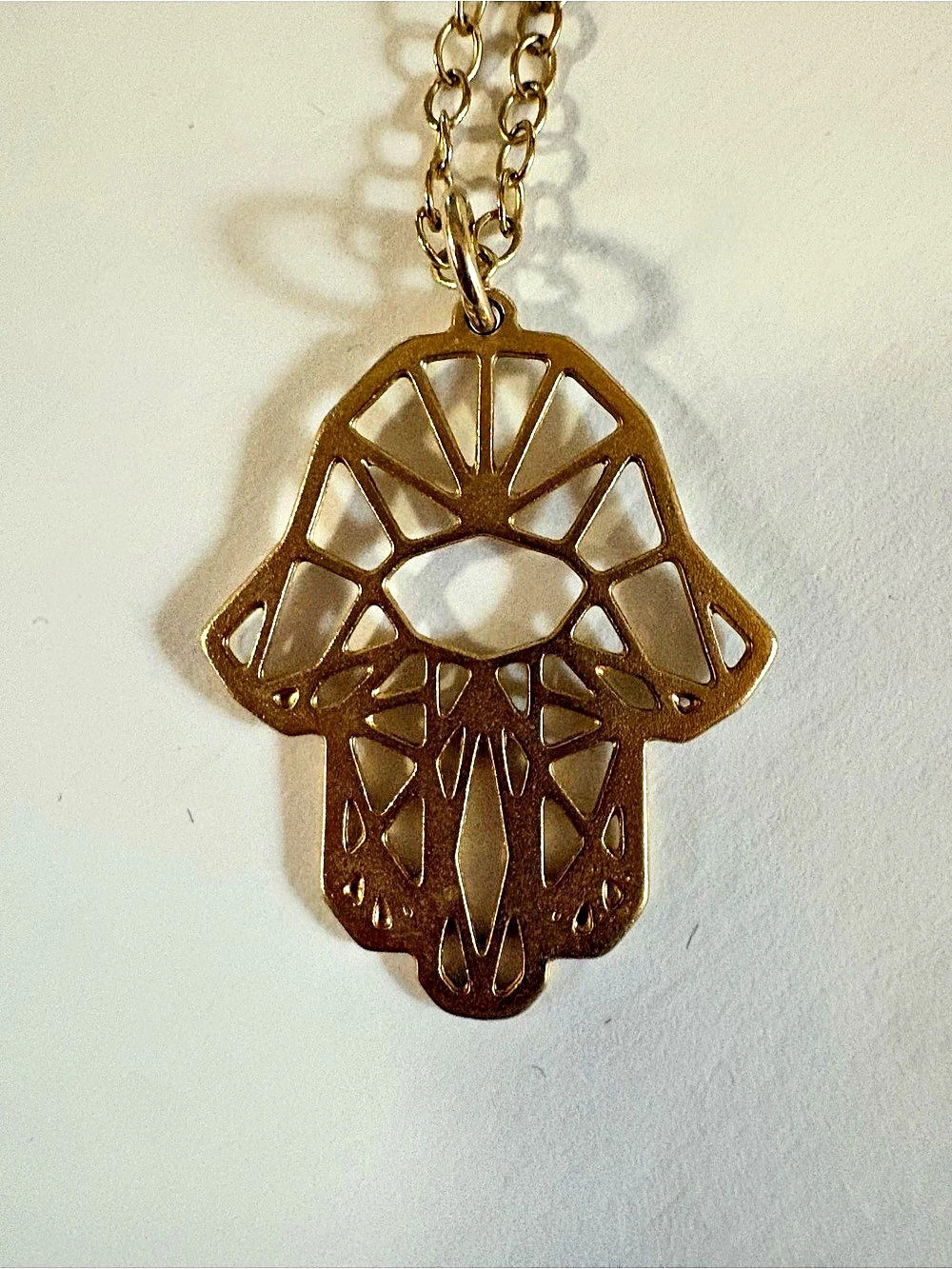 Gold Tone Modern Style Hamsa Hand Pendant Necklace — Like New (EUC)